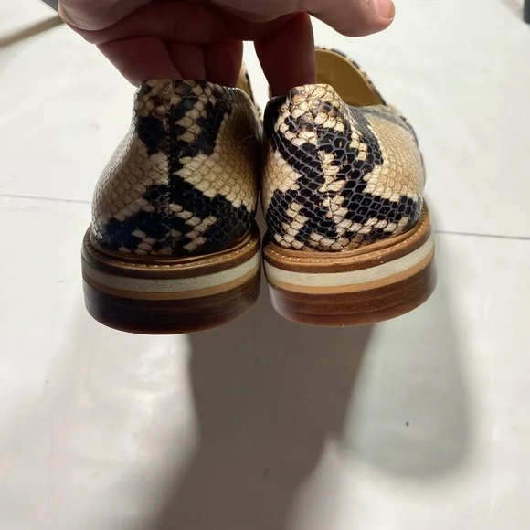 Vince Camuto Leather Tan&Black Snake Print Woman’s Slip On Loafers 9.5 - Picture 10 of 12